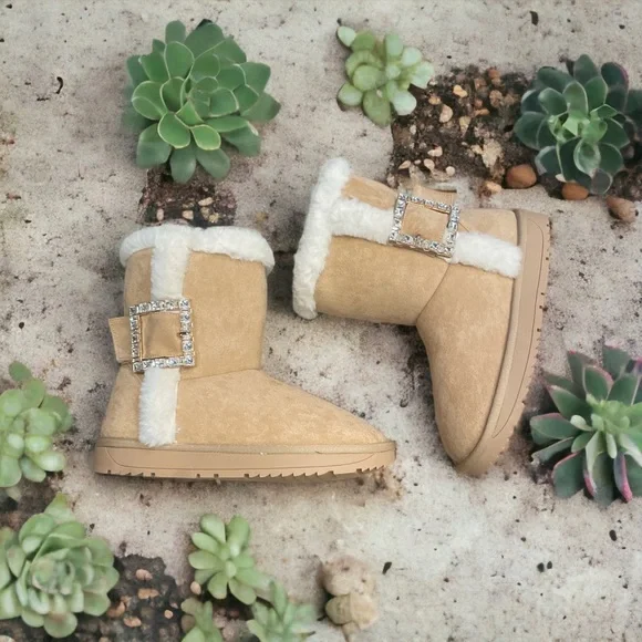 NWT Lauren Lorraine Faux Fur Boots. - Picture 5 of 11